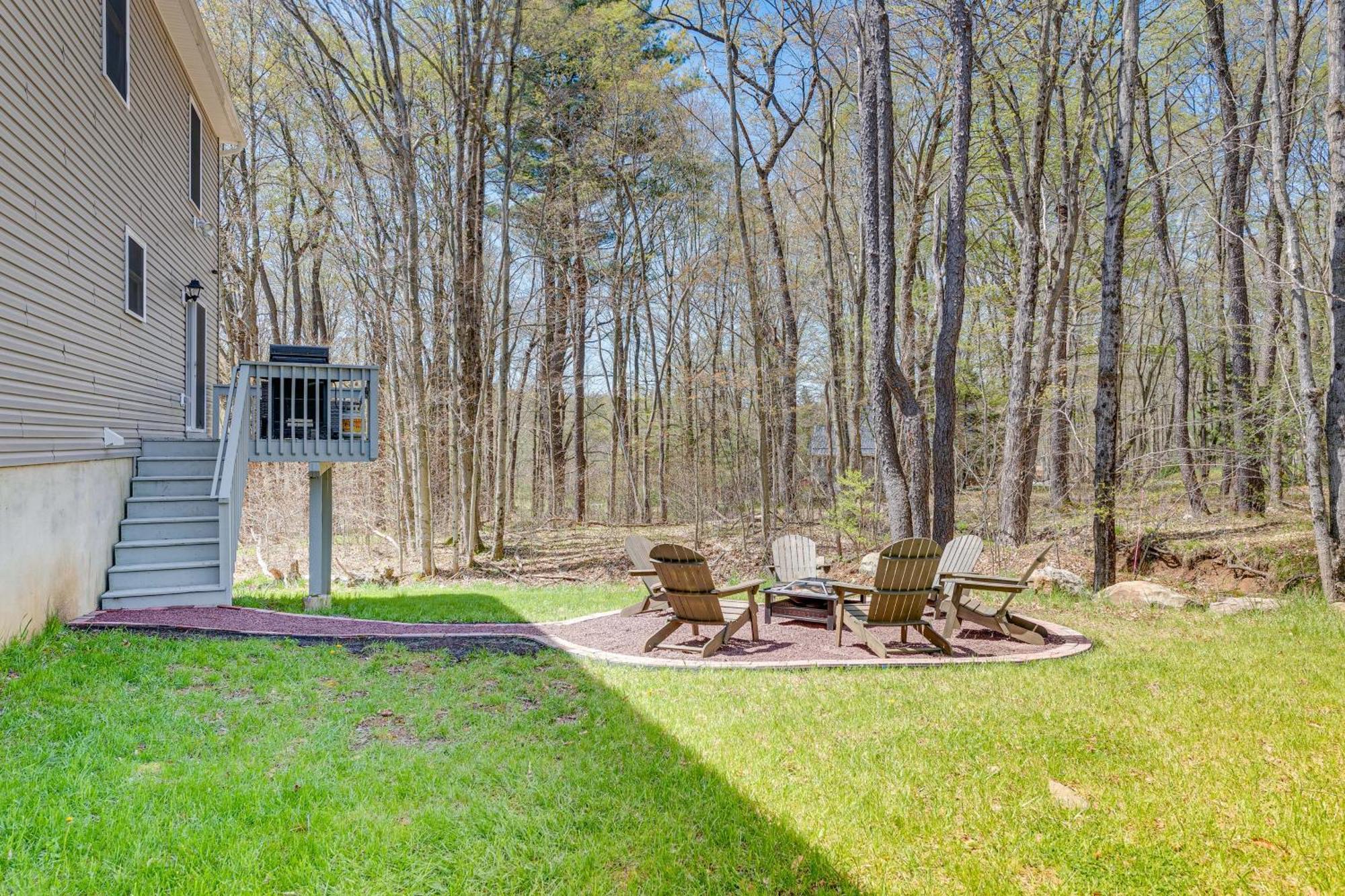 Family-Friendly Arrowhead Lake Home With Kayak! Pocono Lake Exterior photo