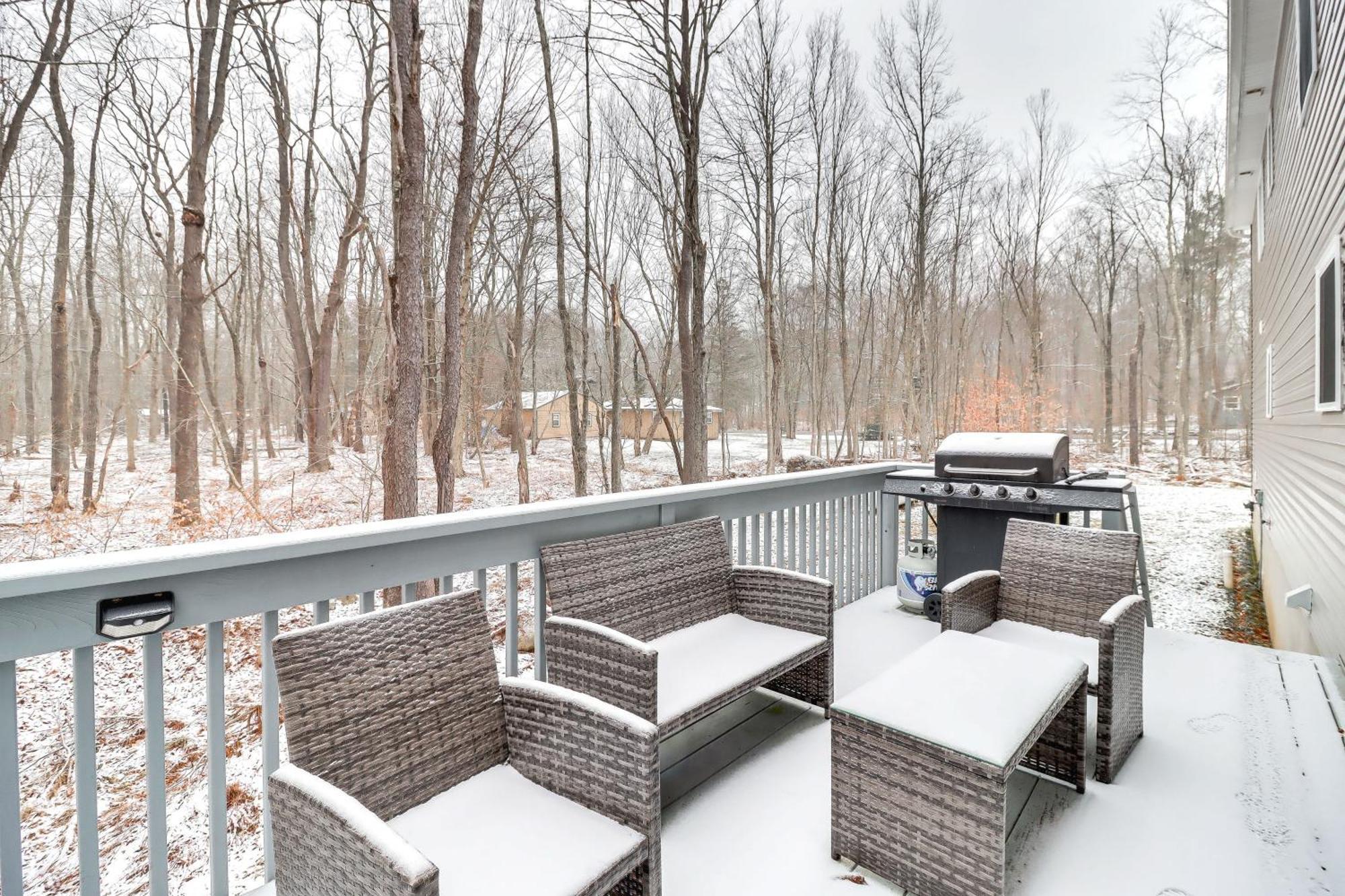 Family-Friendly Arrowhead Lake Home With Kayak! Pocono Lake Exterior photo